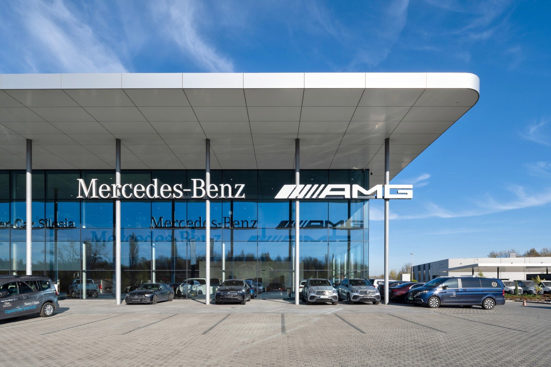 Salle d'exposition Mercedes-Benz