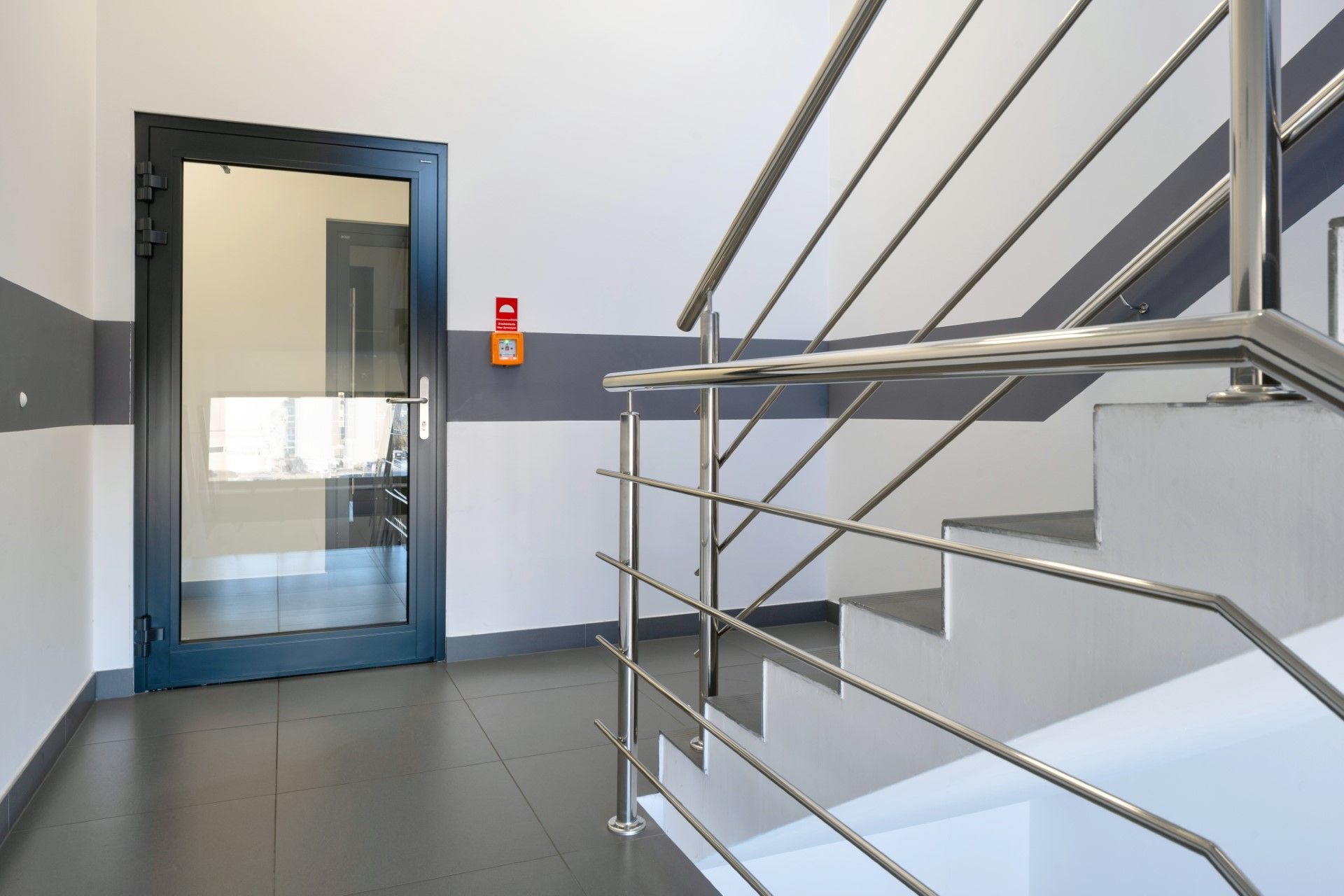 Portes intérieures en aluminium à Wiśniowski