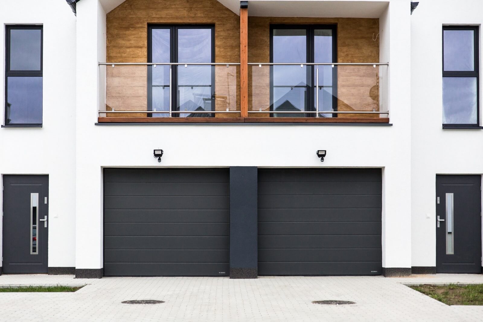Rainures dans les portes de garage